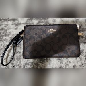 COACH LONG DOUBLE ZIP WALLET/WRISTLET.  MAKE OFFER!